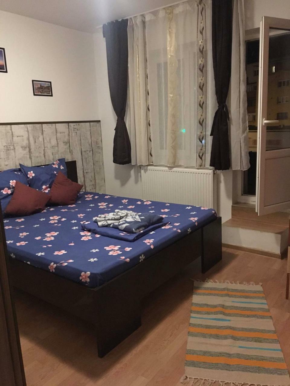 Apartament Anca Apartment ตือร์กูออกนา ภายนอก รูปภาพ